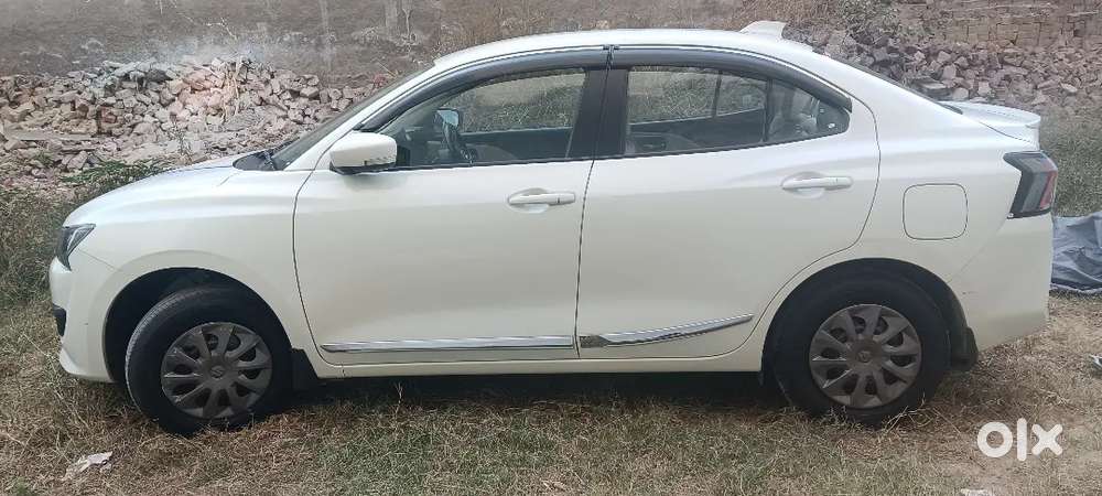 Maruti Suzuki Dzire 2025 Cng & Hybrids 11000 Km Driven