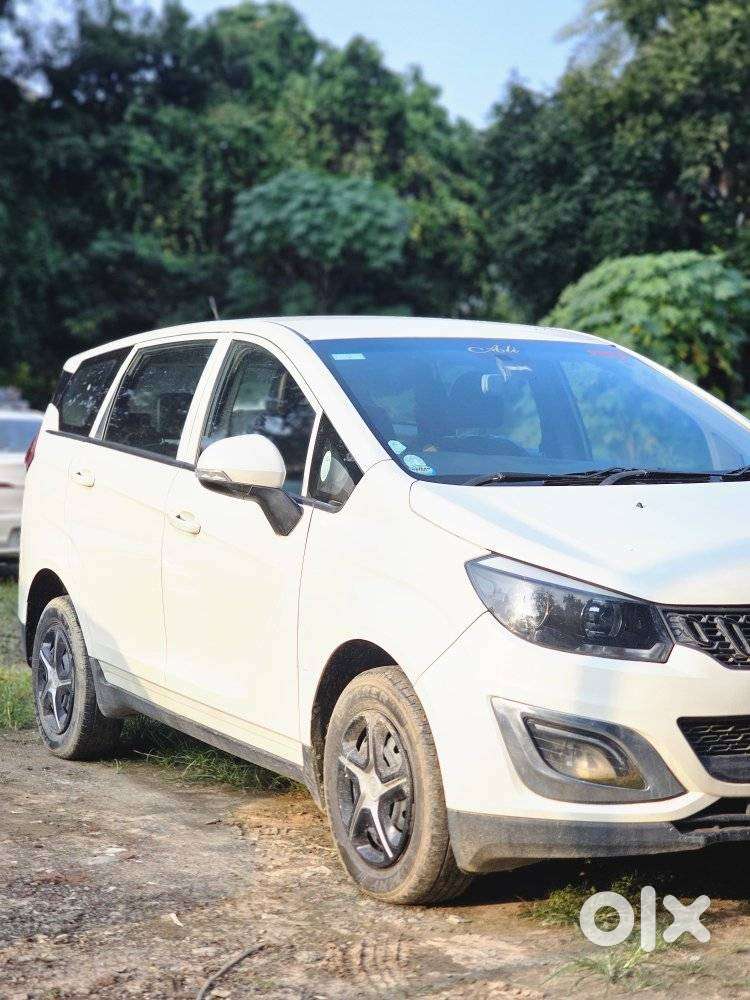 Mahindra Marazzo M6, 2019, Diesel