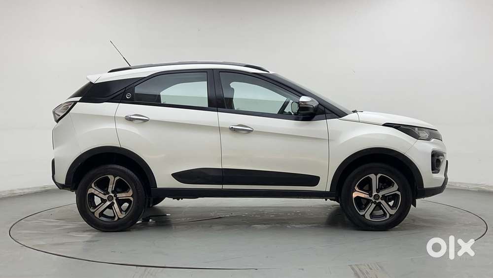 Tata Nexon 1.2 Revotron Xm (s), 2023, Petrol