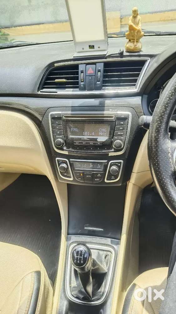 2015 Maruti Ciaz Diesel  Single Owner  1.27l Km  Full Company Servi