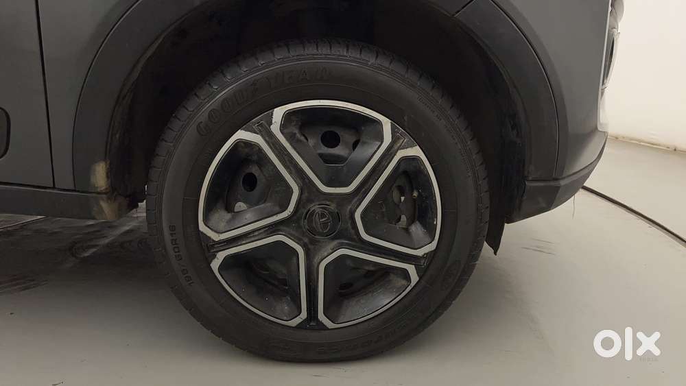 Tata Nexon 1.2 Revotron Xm, 2023, Petrol