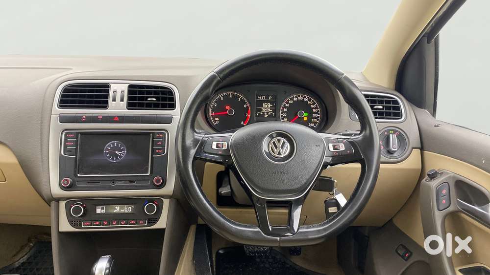 Volkswagen Vento 1.2 Highline Plus At 16 Alloy, 2017, Petrol