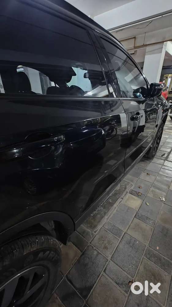 Tata Safari Dark Edition Diesel At With Sunroof 2025