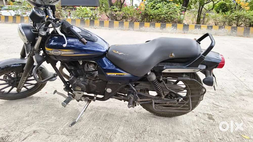 Bajaj Avenger Street 2018