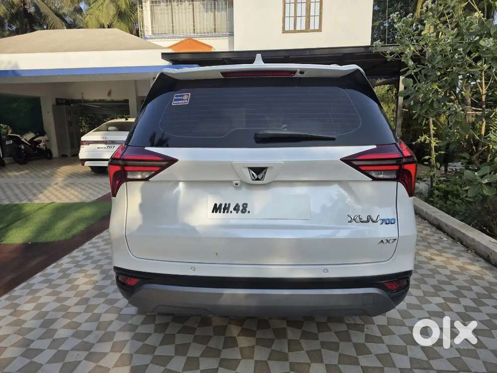Mahindra Xuv700 2024 Diesel Well Maintained