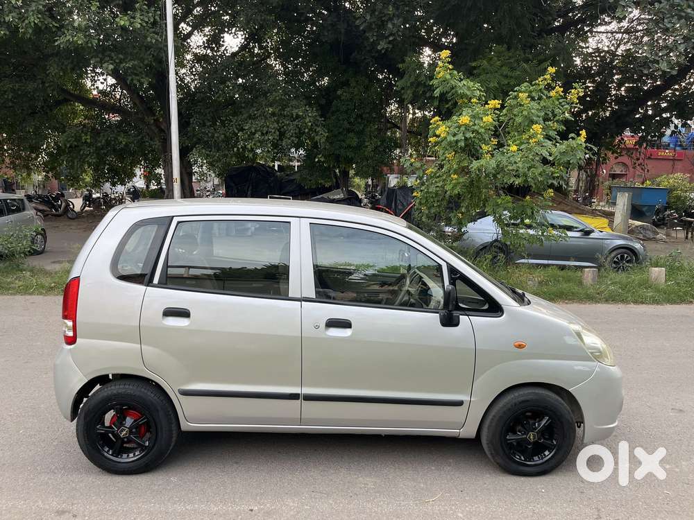 Maruti Suzuki Zen Estilo Lxi Bs Iv, 2013, Petrol