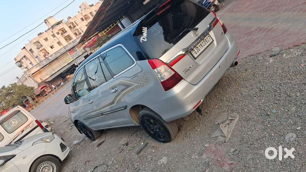 Toyota Innova Hycross 2010 Diesel Manual