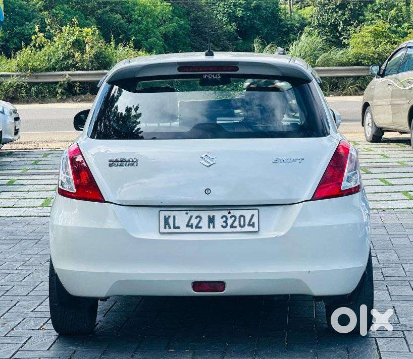 Maruti Suzuki Swift Lxi, 2016, Petrol