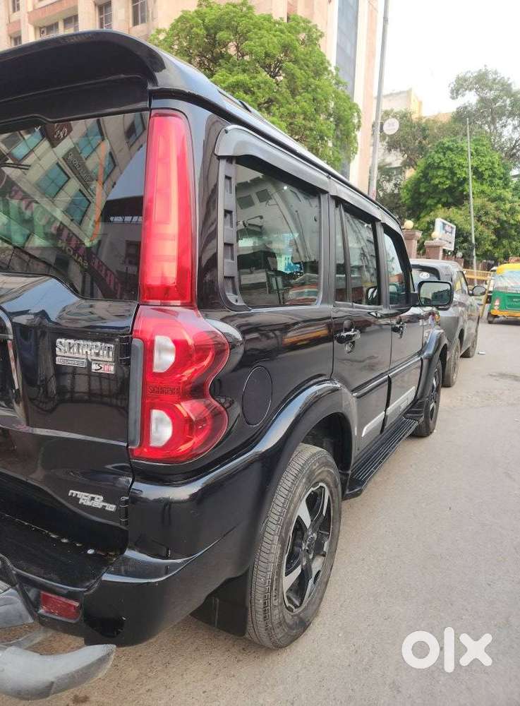Mahindra Scorpio Classic 2.2 S 11 Mt 7 Str, 2023, Diesel