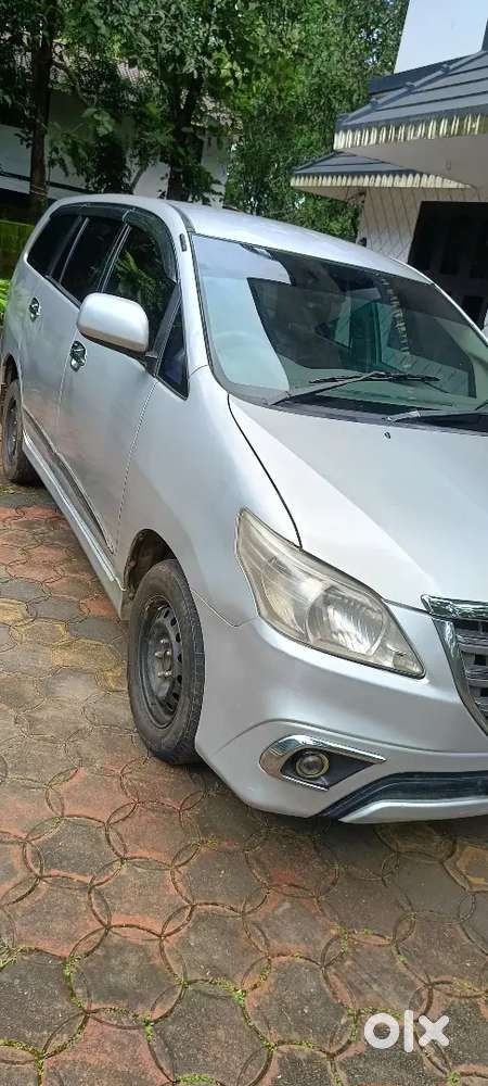 Toyota Innova Crysta 2009
