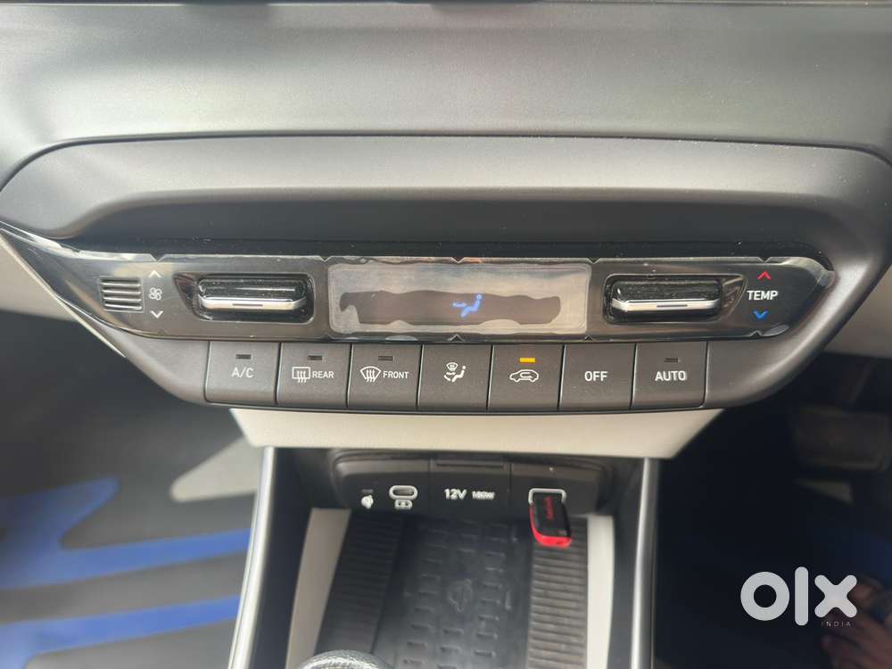 Hyundai I20 Sportz Ivt 2025  Sunroof  16,757 Km