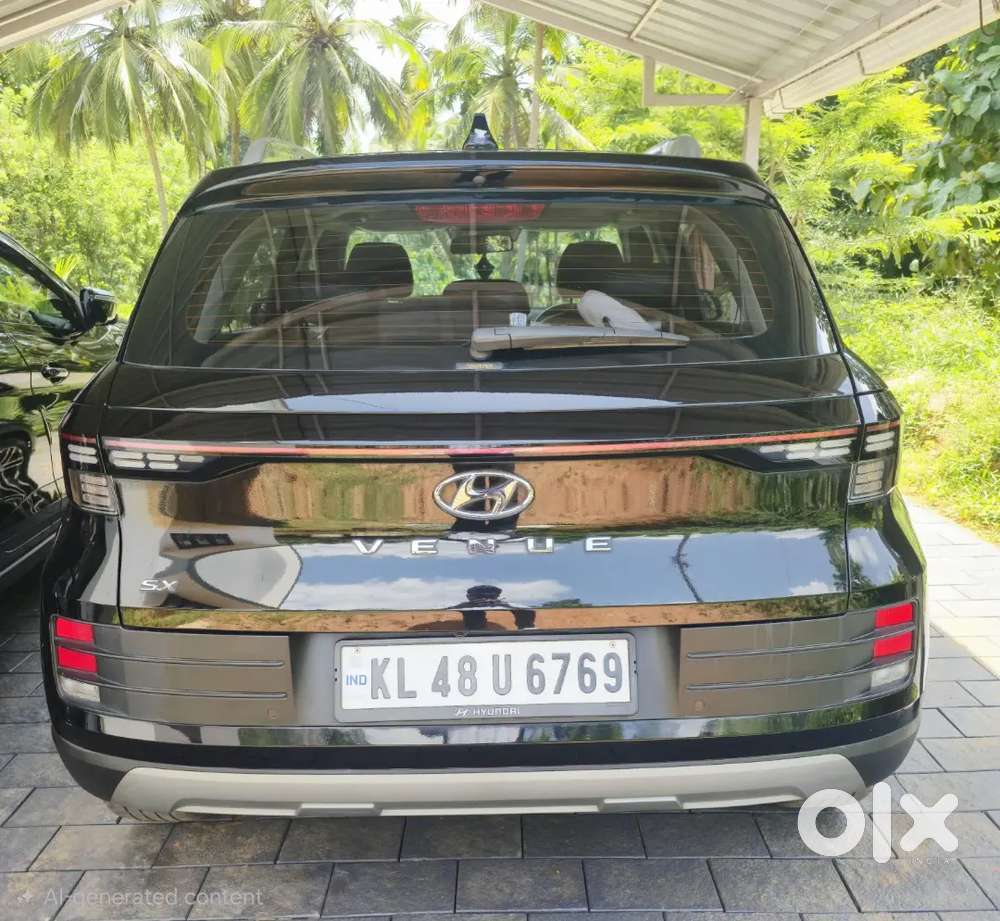 Hyundai Venue 1.5 Crdi 2025-  Low Km Run