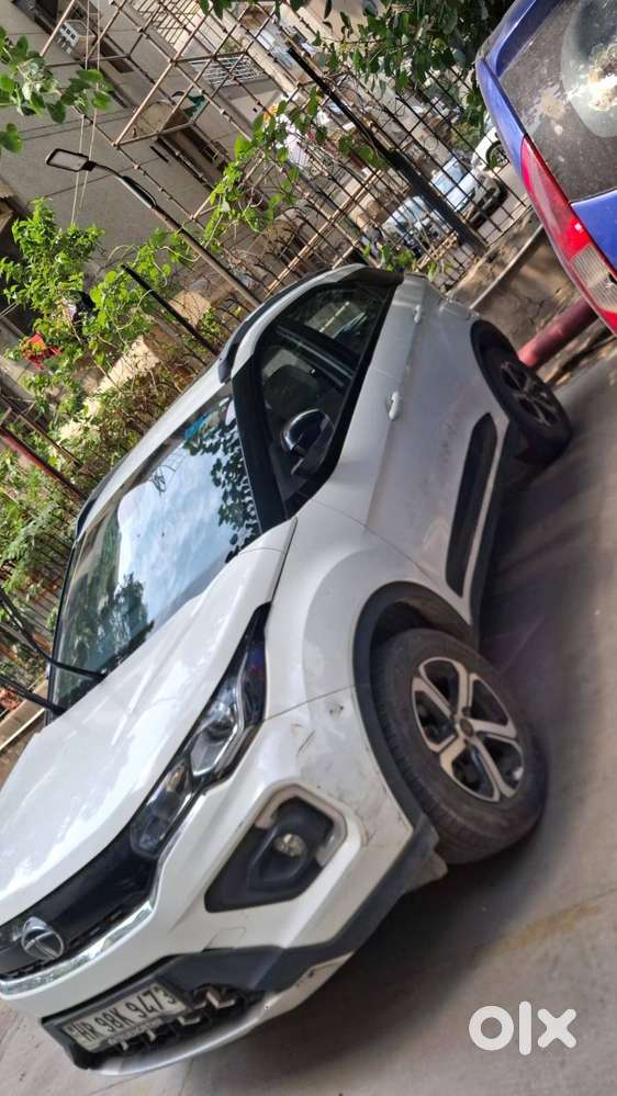 Single-user Maintained Tata Nexon Xz+ Lux (s) 2023  19,500 Km