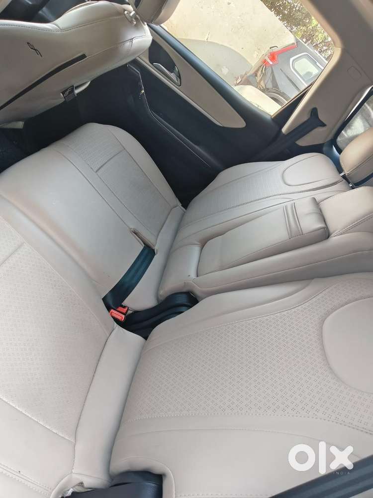 Mahindra Xuv700 Diesel 2023