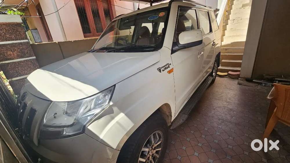Mahindra Tuv 300 2017