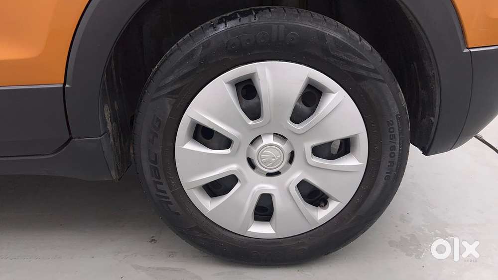 Skoda Kushaq Active 1.0 Tsi Mt, 2022, Petrol