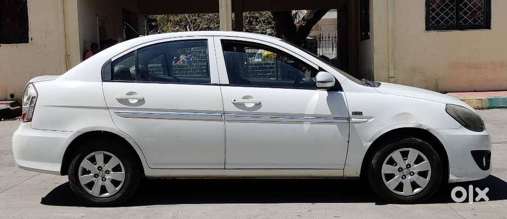 Hyundai Verna Vtvt 1.4 E, 2010, Petrol