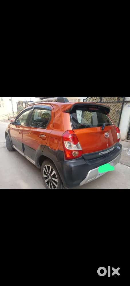 Toyota Etios Cross 2016