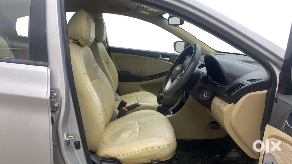 Hyundai Verna Fluidic 1.6 Vtvt Sx, 2014, Petrol
