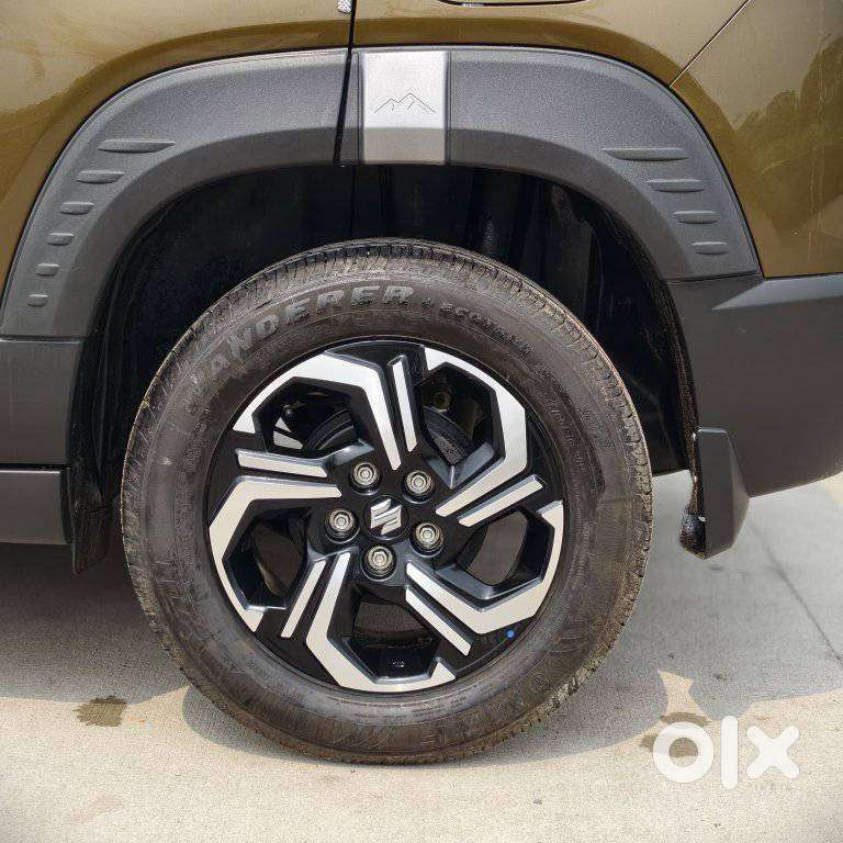 Maruti Suzuki Brezza Vxi At, 2025, Petrol