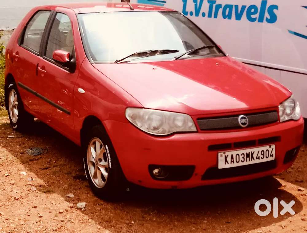 Fiat Palio Stile 1.6 Sports Engine. 100 Bhp. 2008 Petrol. Mileage 15