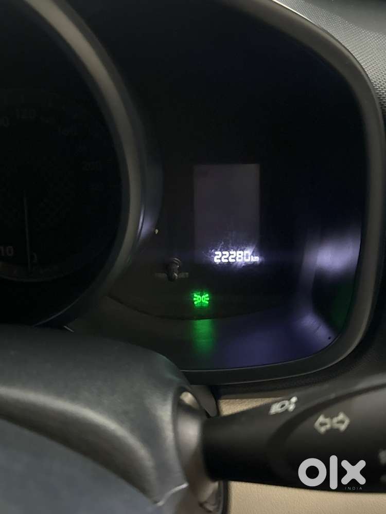 Hyundai Venue 2019 Petrol 22200 Km Driven
