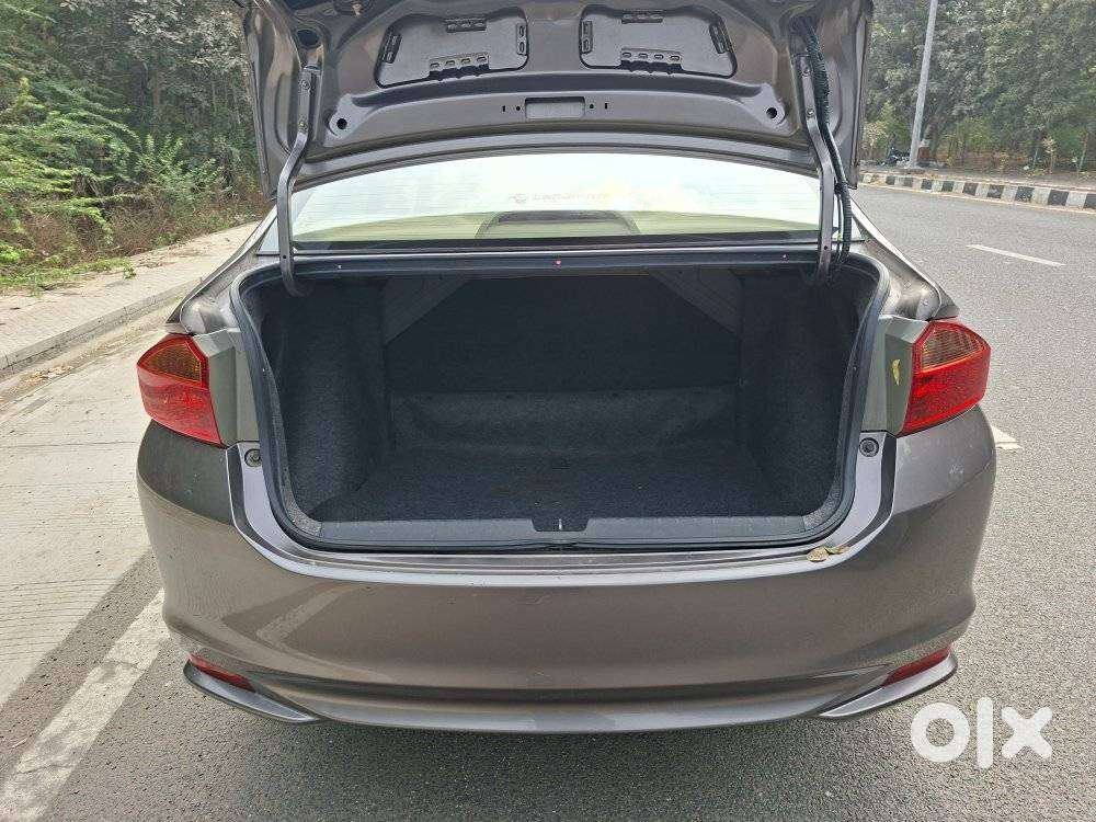 Honda City 1.5 V 4th Gen I-vtec Mt, 2016, Petrol