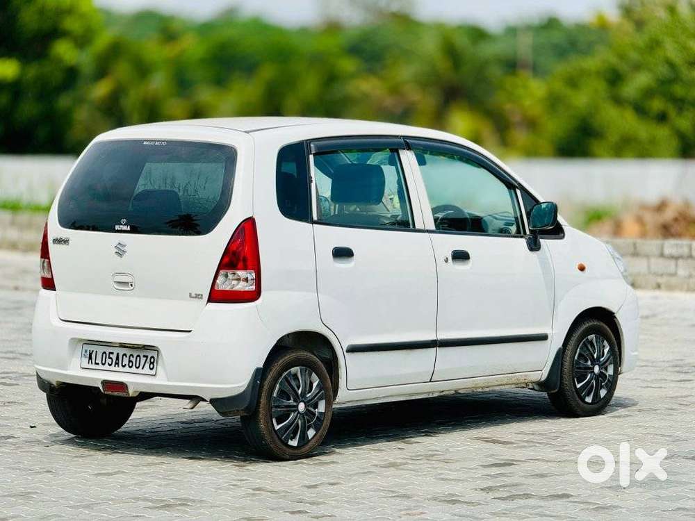 Maruti Suzuki Zen Estilo Lxi Bs Iv, 2011, Petrol