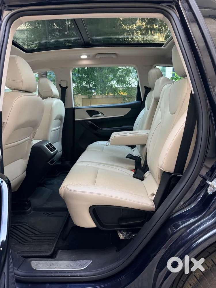 Mahindra Xuv700 2.2 Ax 7 Diesel At Str, 2023, Diesel