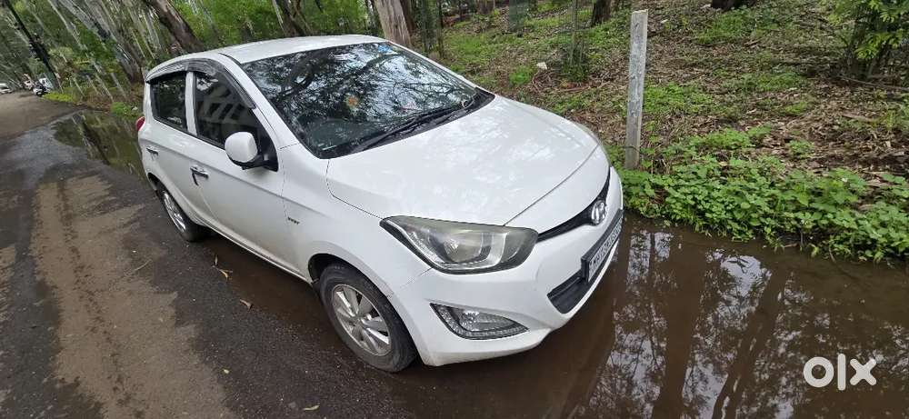 Hyundai I20 Nov-2013 Petrol Good Condition Car. Well Maintained.