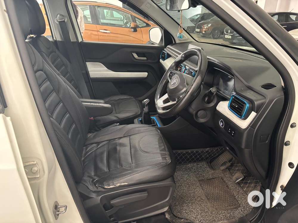 Tata Punch Creative Dual Tone Mt Sunroof, 2023, Petrol