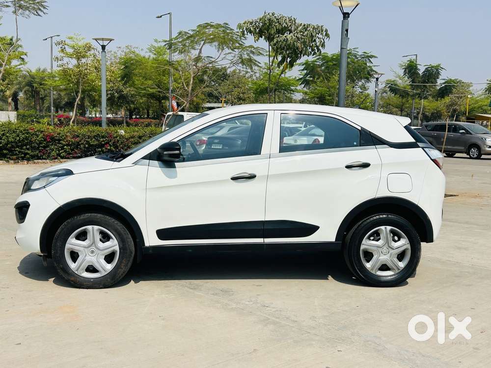 Tata Nexon 1.5 Revotorq Xma Amt (s), 2019, Petrol