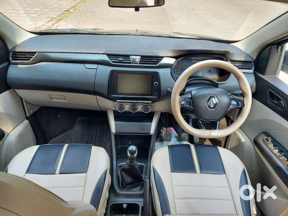 Renault Triber Rxt, 2022, Petrol