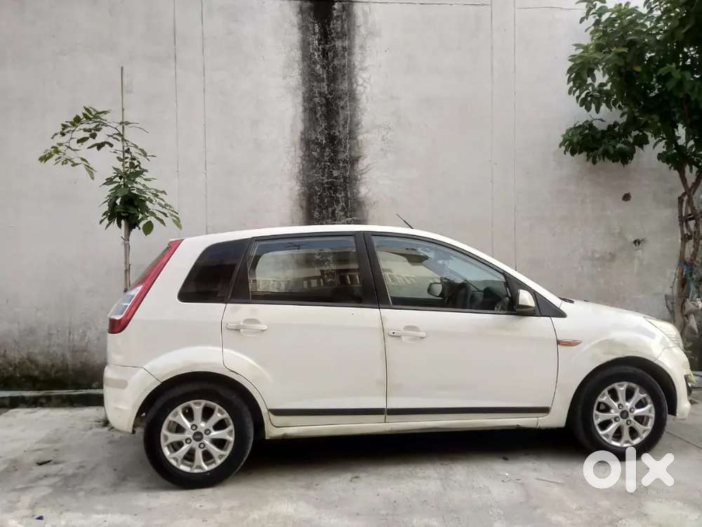 Ford Figo Petrol 1.2 Manual 2013