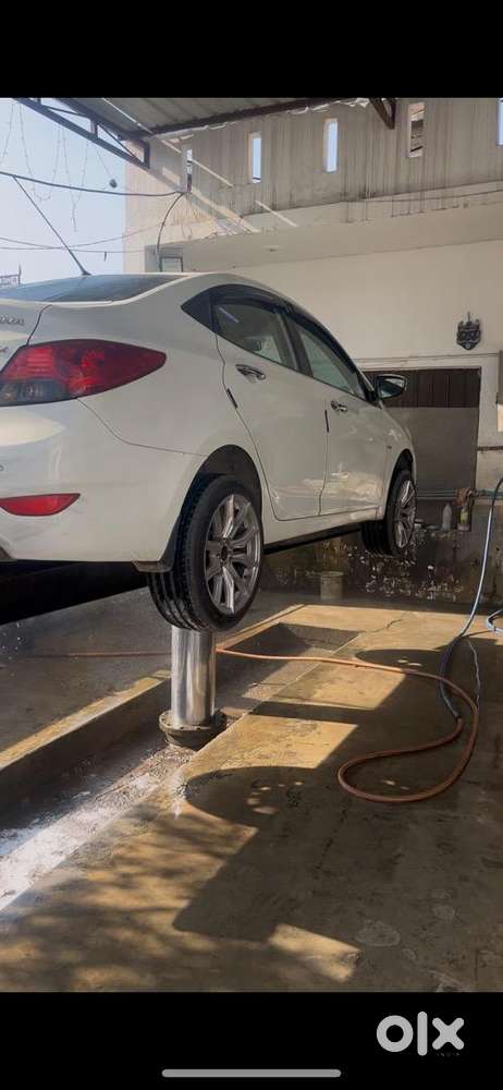 Hyundai Verna 2012 Diesel 100000 Km Driven