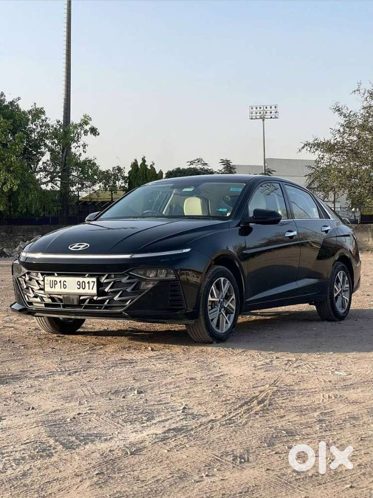 Hyundai Verna 1.5 Sx (o) Vtvt Ivt, 2025, Petrol