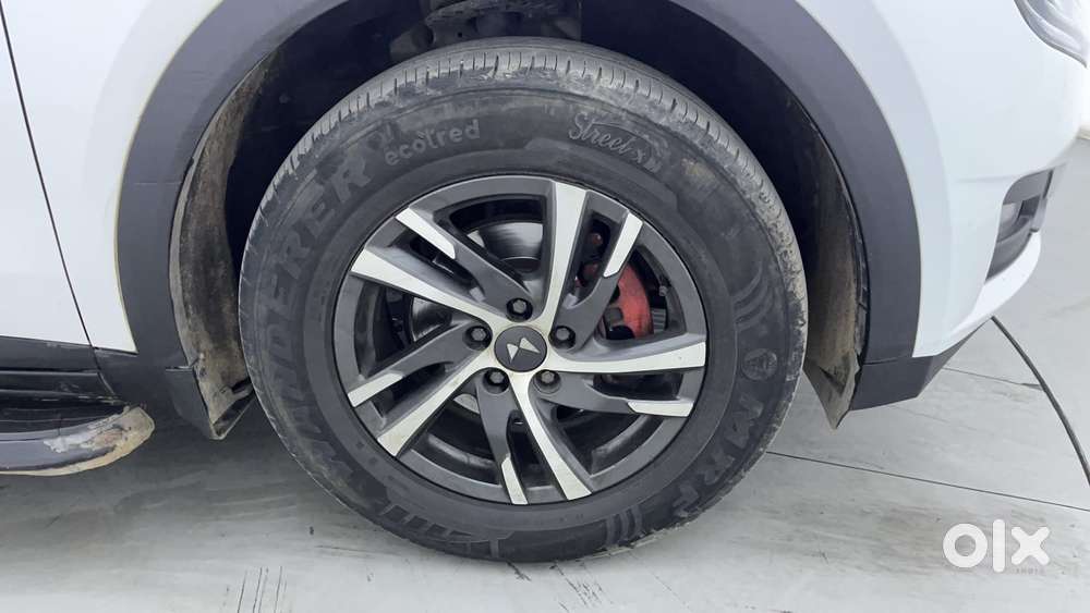 Mahindra Xuv700 2.2 Ax 5 Diesel Mt Str, 2023, Diesel
