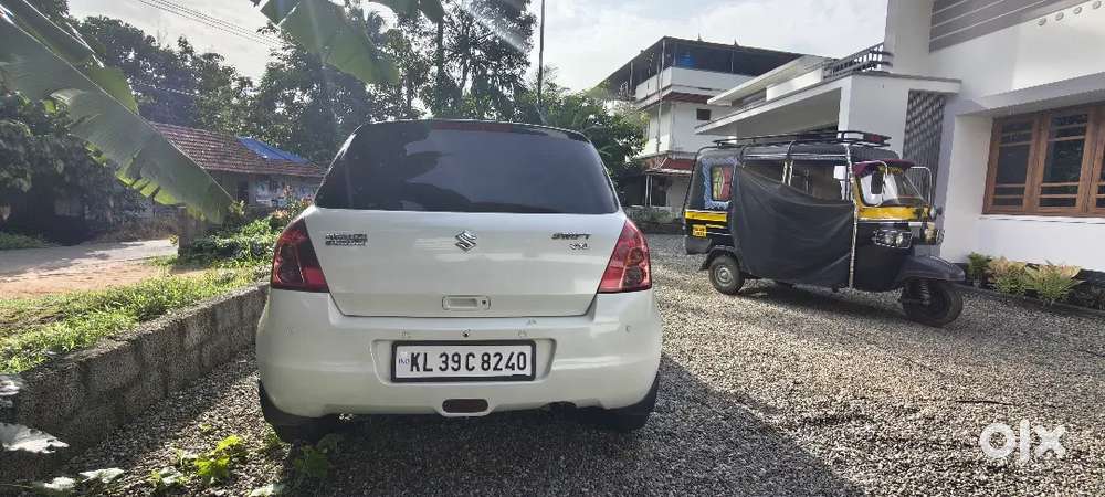 Maruti Suzuki Swift 2011 Petrol 155000 Km Driven