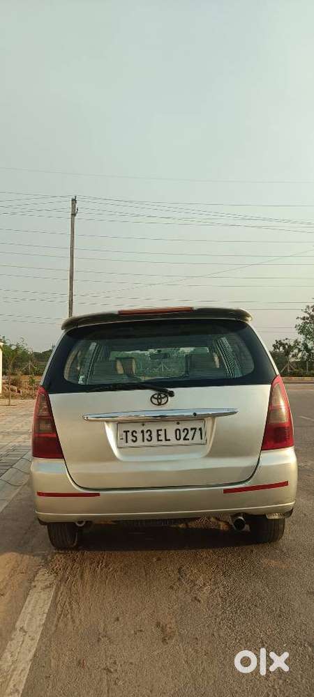 Toyota Innova Crysta 2.4 V, 2007, Diesel