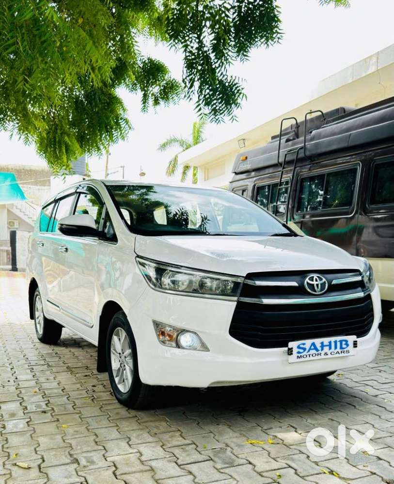 Toyota Innova Crysta 2.4 G Mt 8s, 2020, Diesel