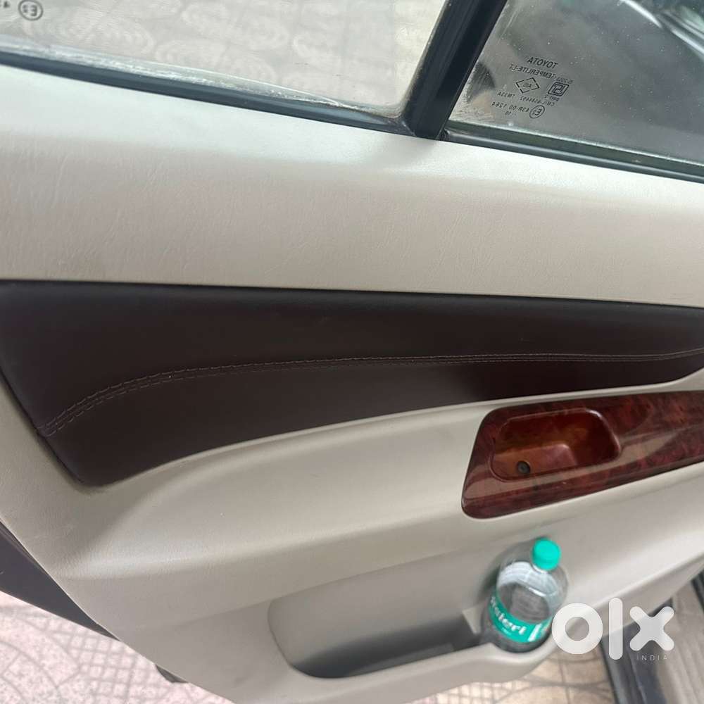 Toyota Innova Diesel 2010 Km Driven