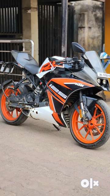 KTM RC 125 showroom condition superbike Motorcycles 1760548926