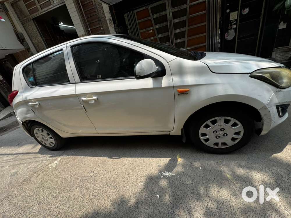 Hyundai I20 2013 Cng 107000 Km Driven