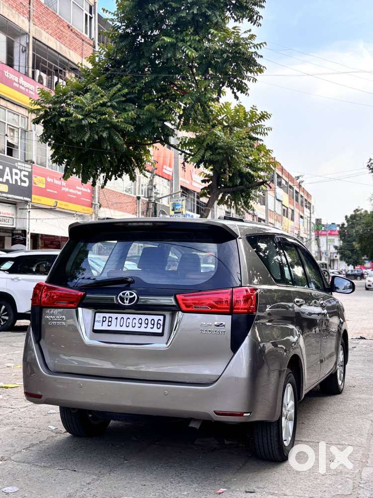 Toyota Innova Crysta 2.8z Automatic, 2017, Diesel
