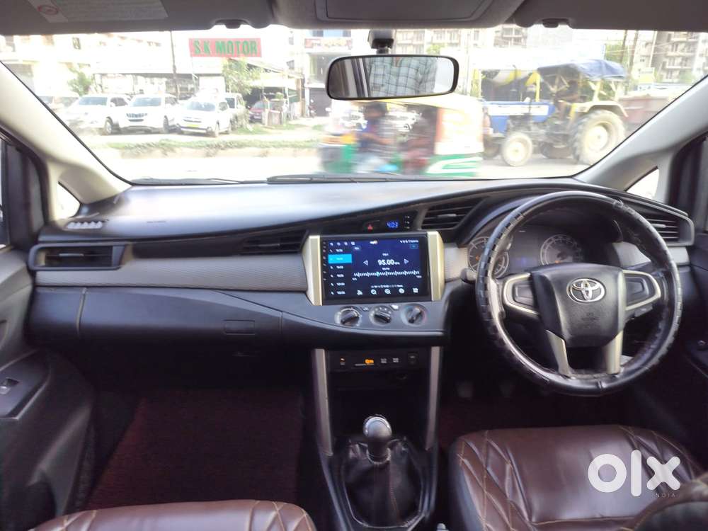 Toyota Innova Crysta 2.4 G Mt, 2016, Diesel