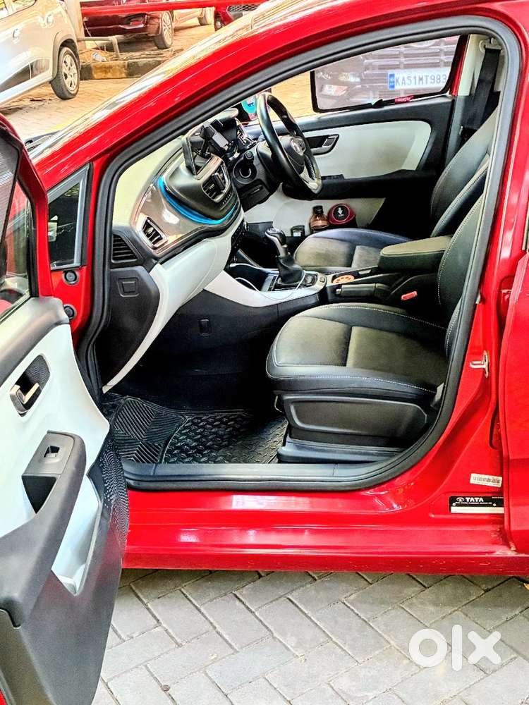 Tata Altroz Petrol 2023