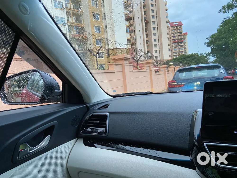 Mahindra Xuv 3xo Revx At 2025 With Panoramic Sunroof