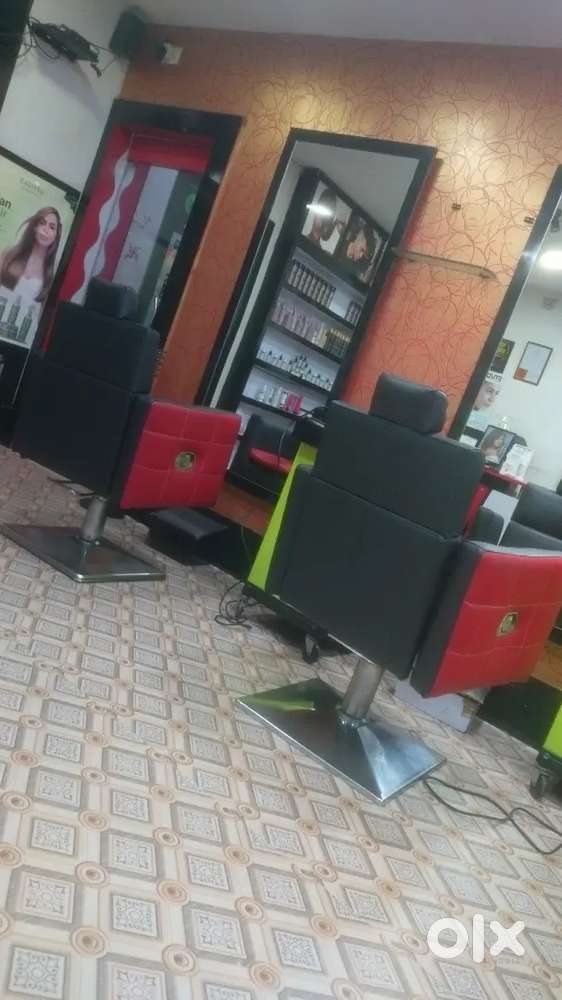Hair Dresser