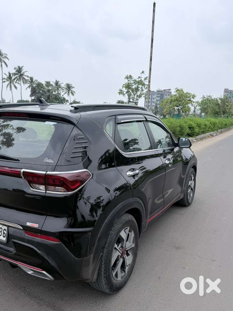 Kia Sonet Petrol 2021