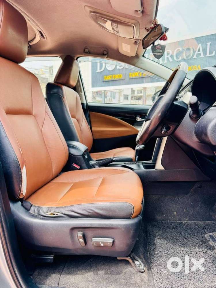 Toyota Innova Crysta 2.8 Z, 2016, Diesel